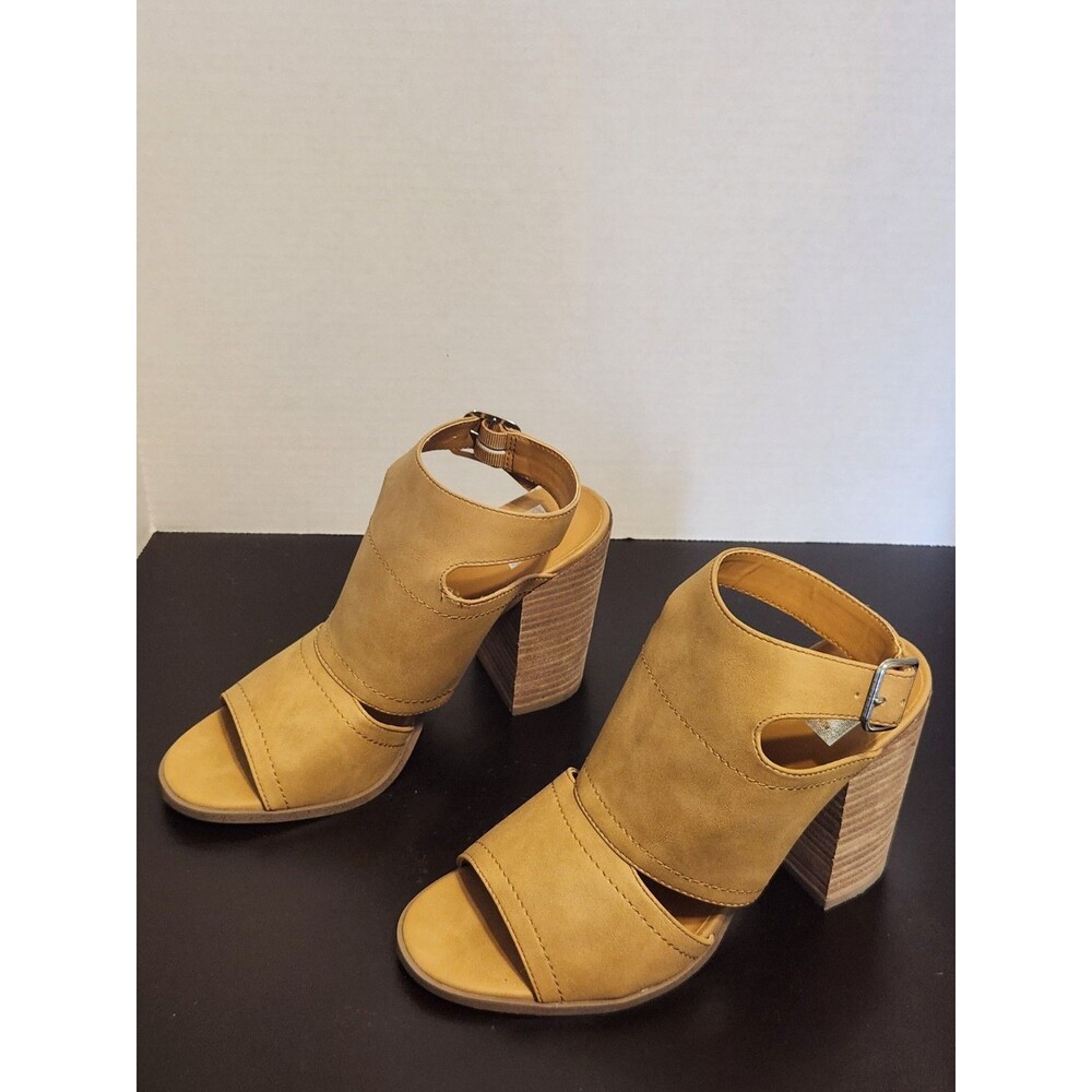 New DV Dolce Vita Brista Shooties Stacked Heel Booties Cut Out Sz 9.5